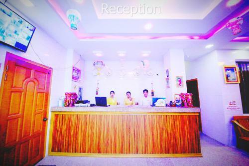 Golden World Hotel