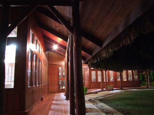 Lodge Putao Trekking House