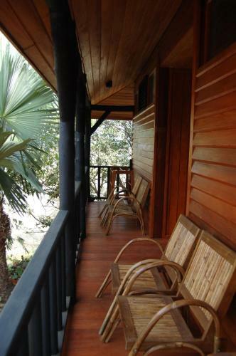Lodge Putao Trekking House