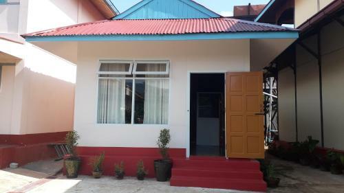 Golden Cave Hotel