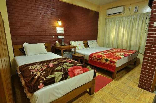 Hostal Gold Star Guest House