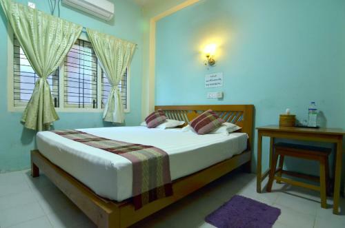 Hostal Gold Star Guest House