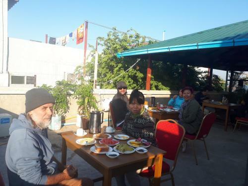 Hostal Gold Star Guest House