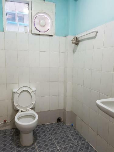 Hostal Gold Star Guest House
