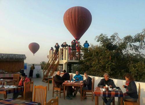 Manisanda Hotel