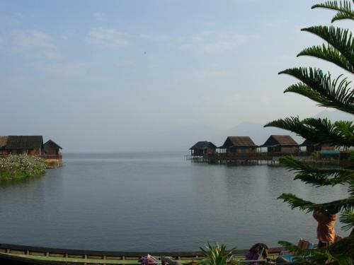 Hotel Golden Island Cottages Nampan