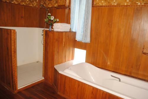 Hotel Golden Island Cottages Nampan