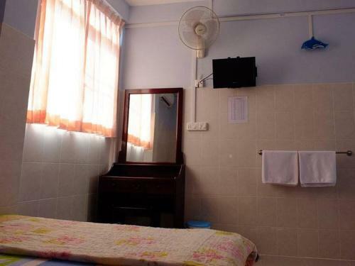 Penguin Hotel Kawthaung