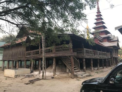 Hotel Ba Thaung Monywa