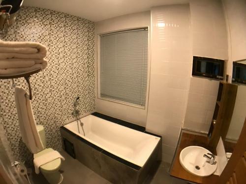 Hotel Ba Thaung Monywa