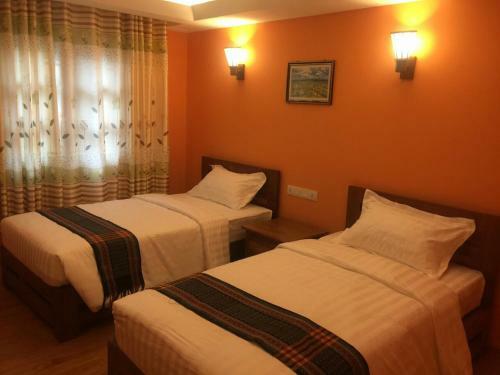 Hotel New Large Golden Pot