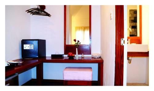 Oasis Hotel