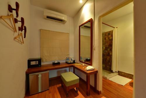 Oasis Hotel