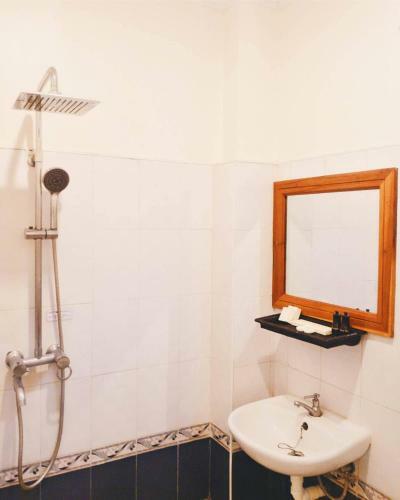 Hostal Six Stars Guest House