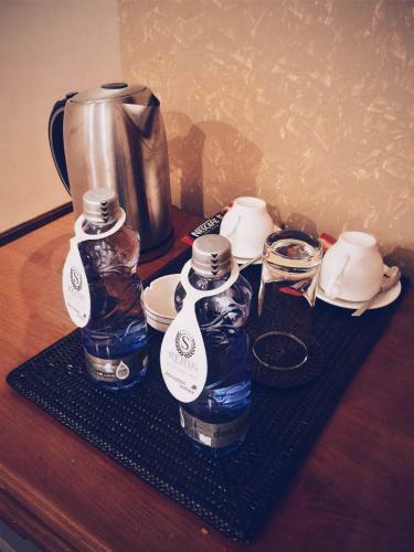 Hostal Six Stars Guest House