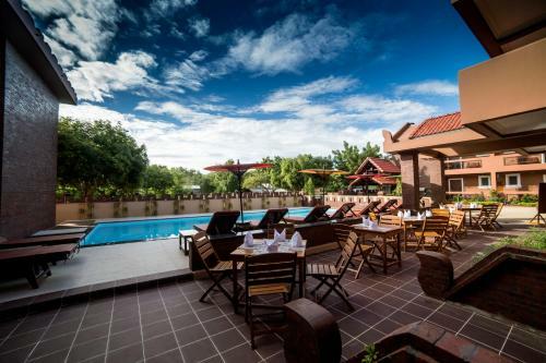 Hotel Royal Aykare Lodge