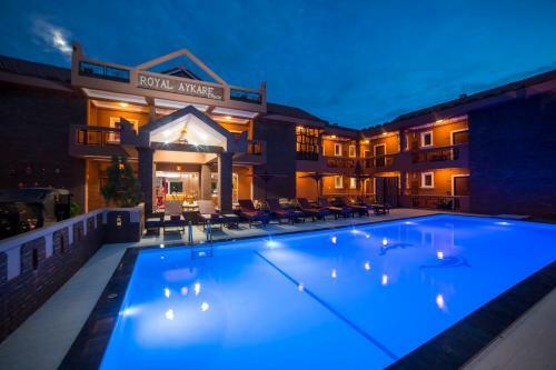Hotel Royal Aykare Lodge