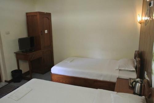 Kyaw Hotel