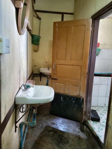 Hostal Taw Win Nan Guest House - Burmese Only