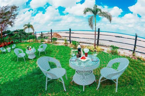 Hotel Royal Emerald River View Resort