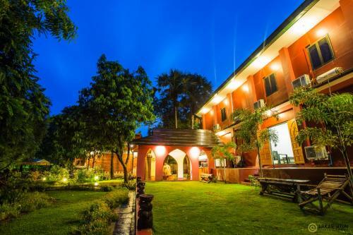 Hostal Nanda Garden