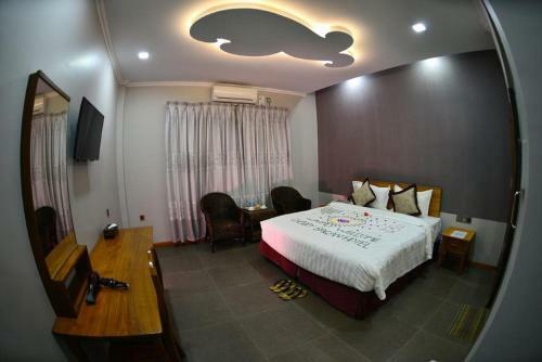 Cherry Bagan Hotel