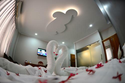Cherry Bagan Hotel