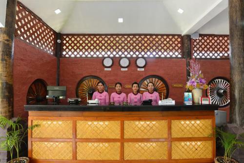 Cherry Bagan Hotel