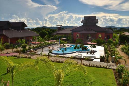 Cherry Bagan Hotel