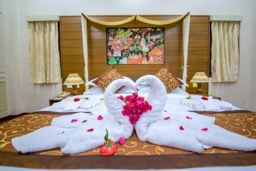 Gracious Bagan Hotel