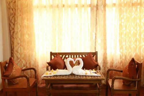Gracious Bagan Hotel