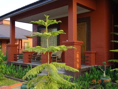 Gracious Bagan Hotel
