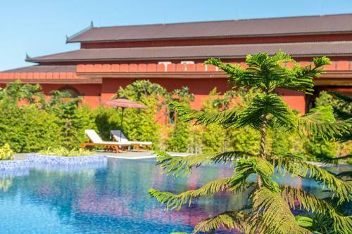 Gracious Bagan Hotel