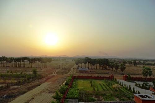 Gracious Bagan Hotel