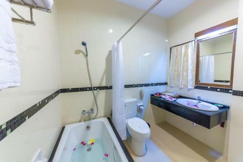 Gracious Bagan Hotel