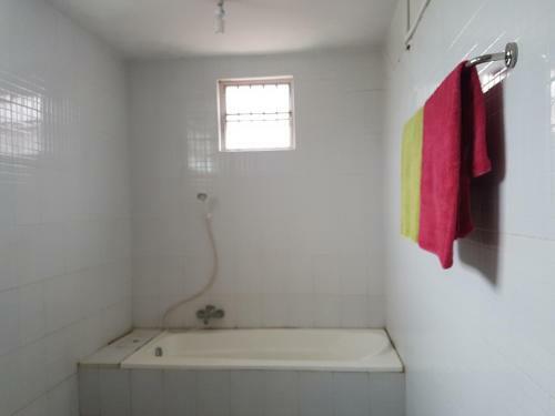 Nyein Thiri Hotel - Burmese Only