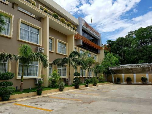 Man Thi Tar Hotel