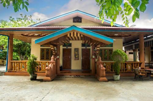 Mother House Hotel
