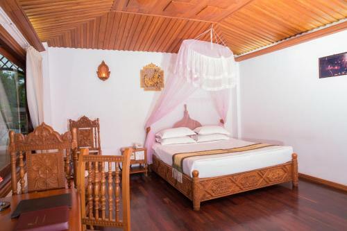 Royal Kaytumadi Hotel