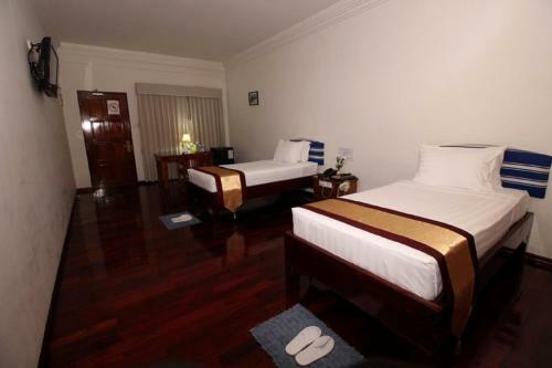 Myanmar Life Hotel