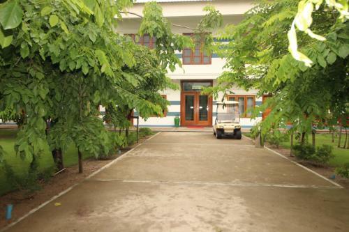 Myanmar Life Hotel