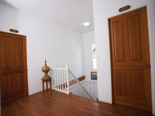 Hostal New Wave 1 Guesthouse