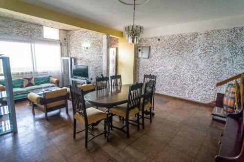 Apartment With Services In 24 De Julho