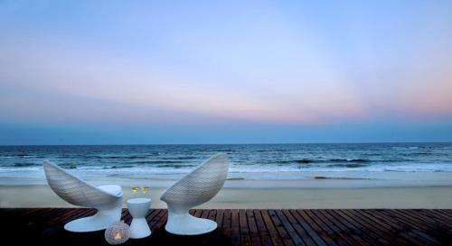 Hotel White Pearl Resorts