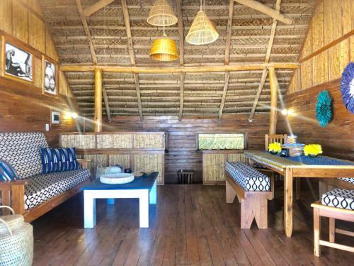 Pura Vida Lodge