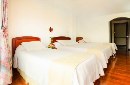 Hotel Dinastia Real