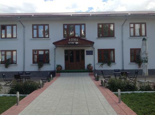 Hotel Adina