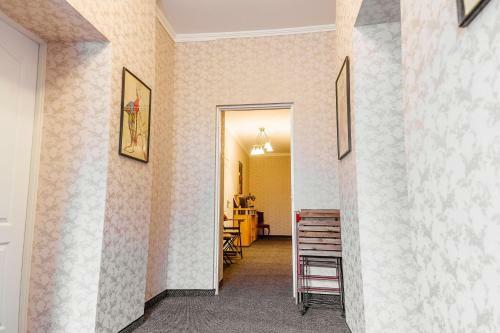 Hostal The Villa 11