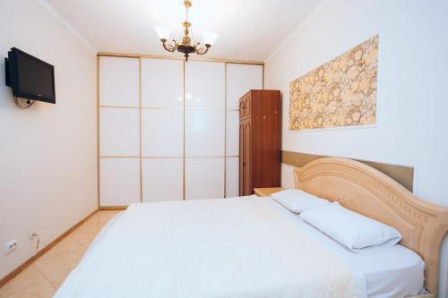 Three Bedroom Apartment Str. Lev Tolstoi 24/1