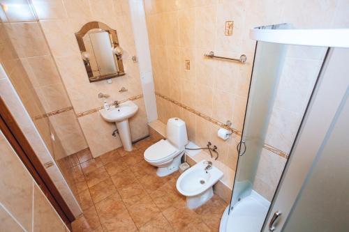 Three Bedroom Apartment Str. Lev Tolstoi 24/1